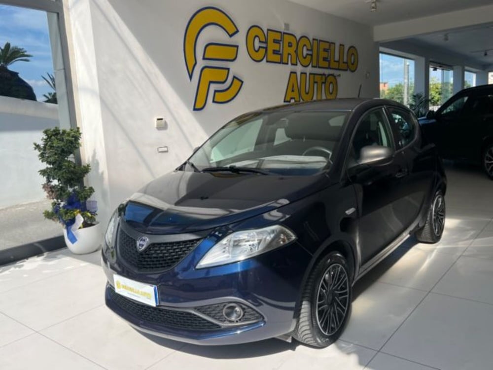 Lancia Ypsilon usata a Napoli (3)