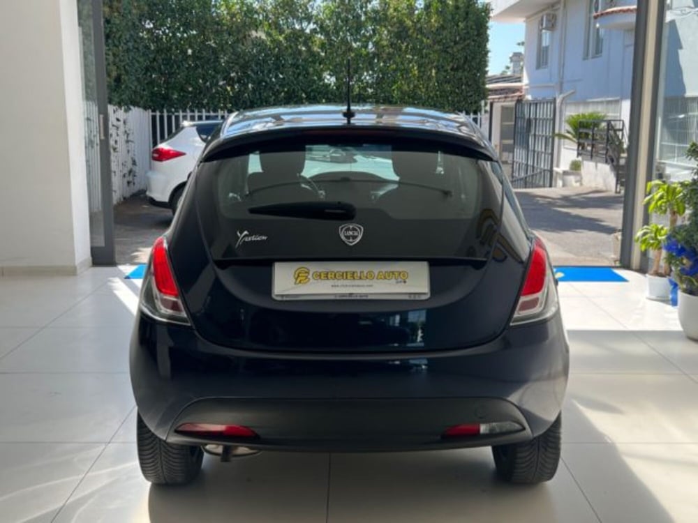 Lancia Ypsilon usata a Napoli (7)