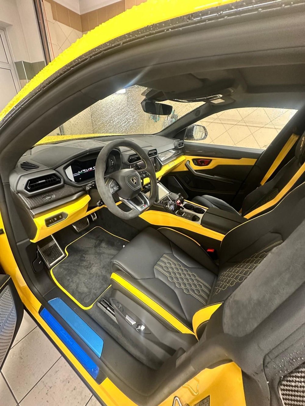 Lamborghini Urus nuova a Firenze (4)