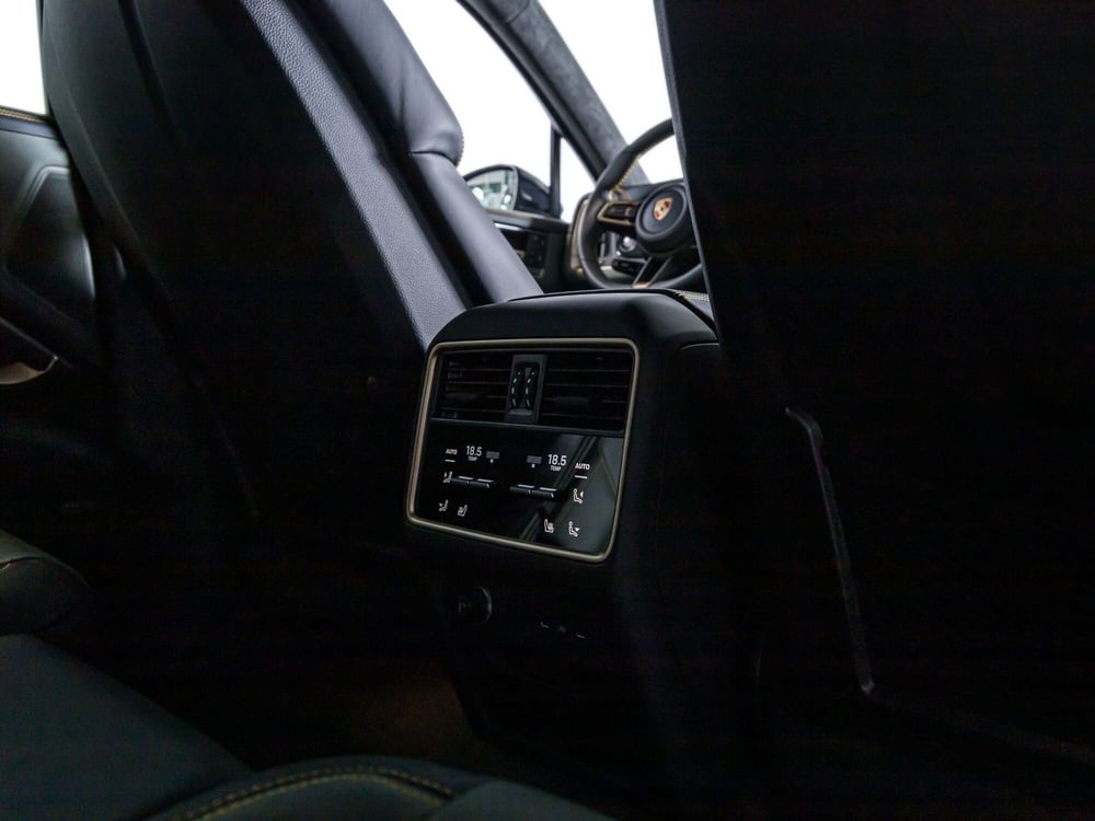 Porsche Cayenne Coupé nuova a Firenze (12)