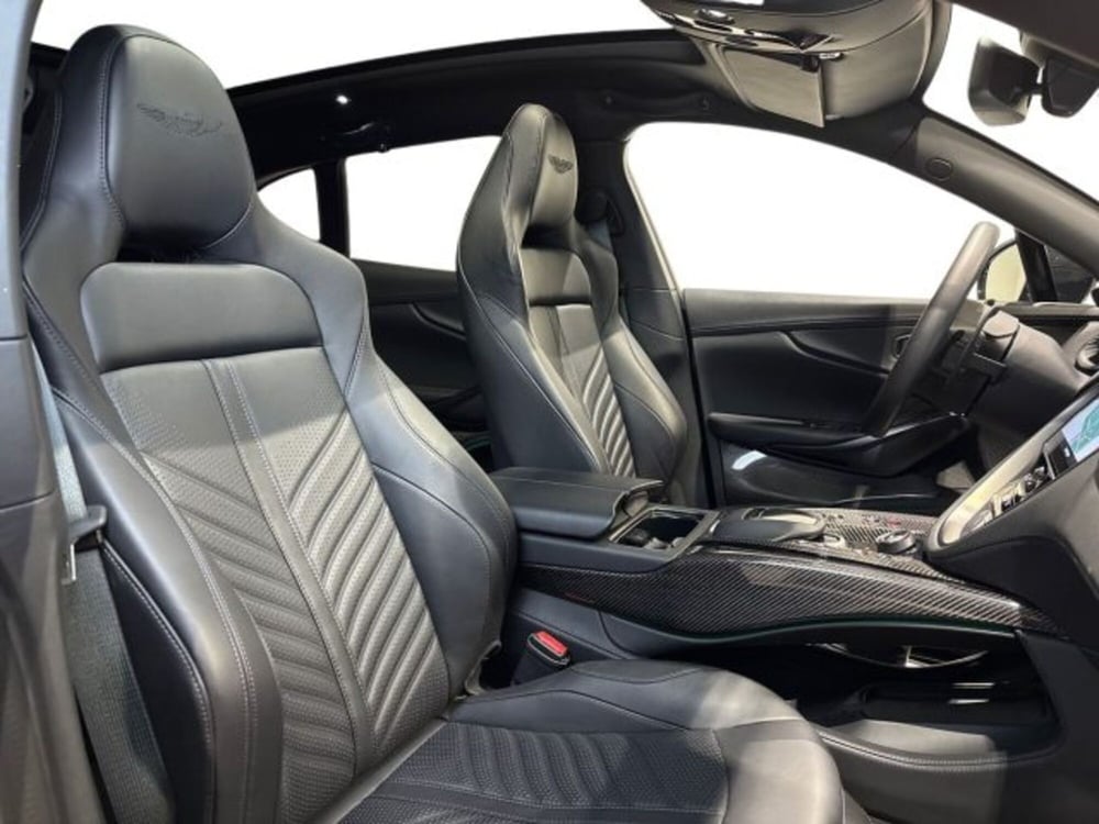 Aston Martin DBX usata a Bologna (16)
