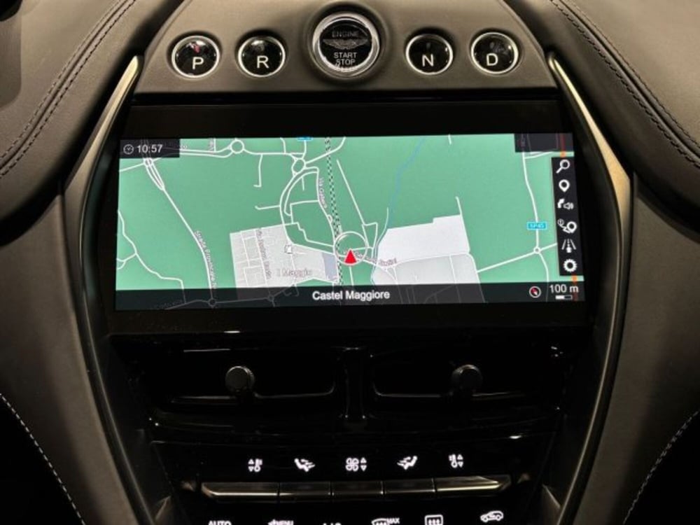 Aston Martin DBX usata a Bologna (18)