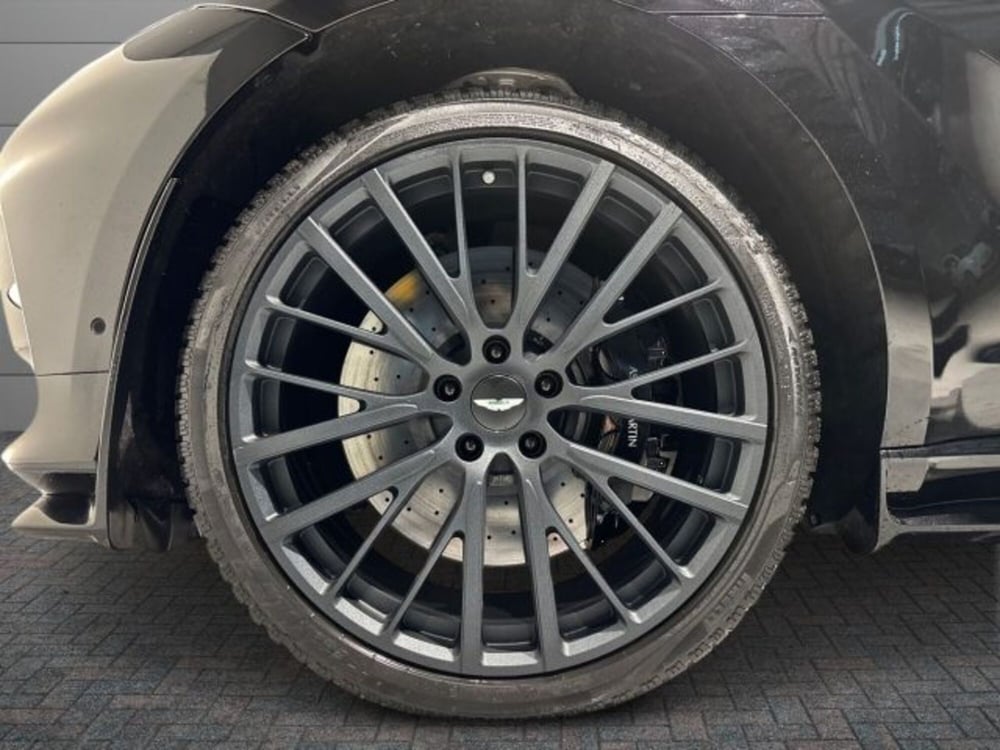 Aston Martin DBX usata a Bologna (8)