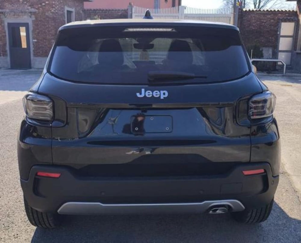 Jeep Avenger nuova a Verbano Cusio Ossola (4)