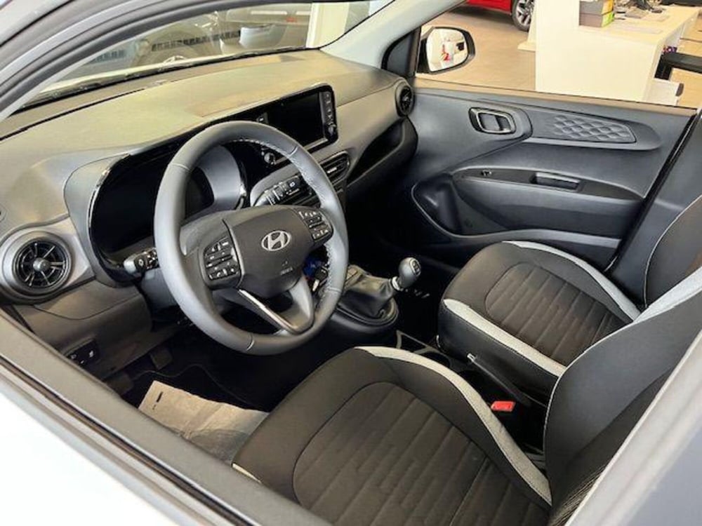 Hyundai i10 usata a Verbano Cusio Ossola (9)