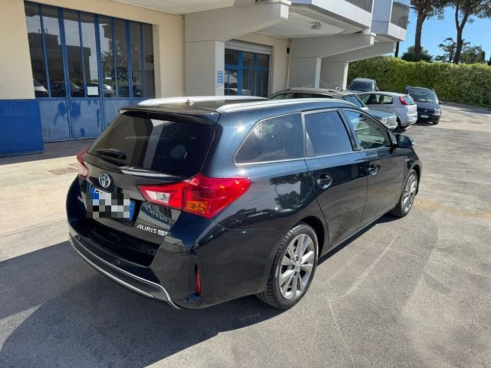 Toyota Auris Station Wagon usata a Macerata (4)