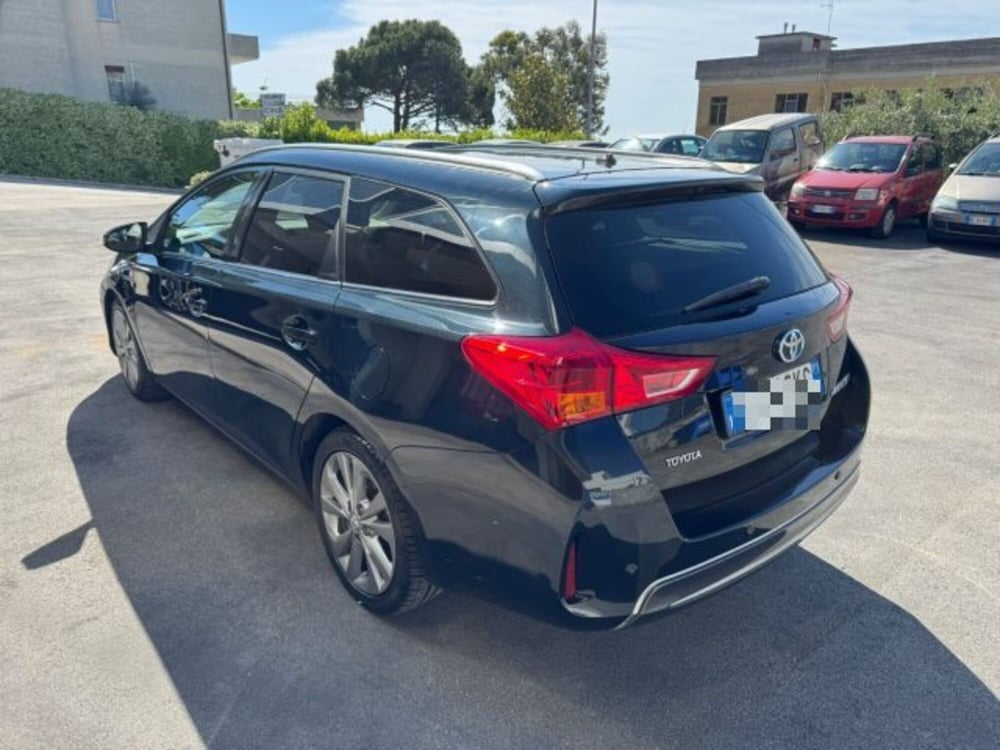 Toyota Auris Station Wagon usata a Macerata (6)