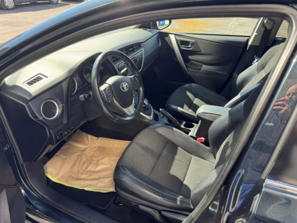 Toyota Auris Station Wagon usata a Macerata (9)