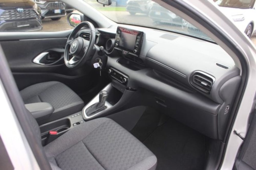 Toyota Yaris Cross usata a Roma (6)