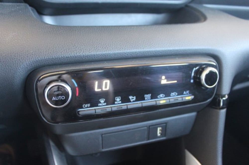 Toyota Yaris Cross usata a Roma (18)