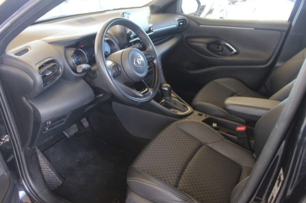 Toyota Yaris Cross usata a Roma (12)