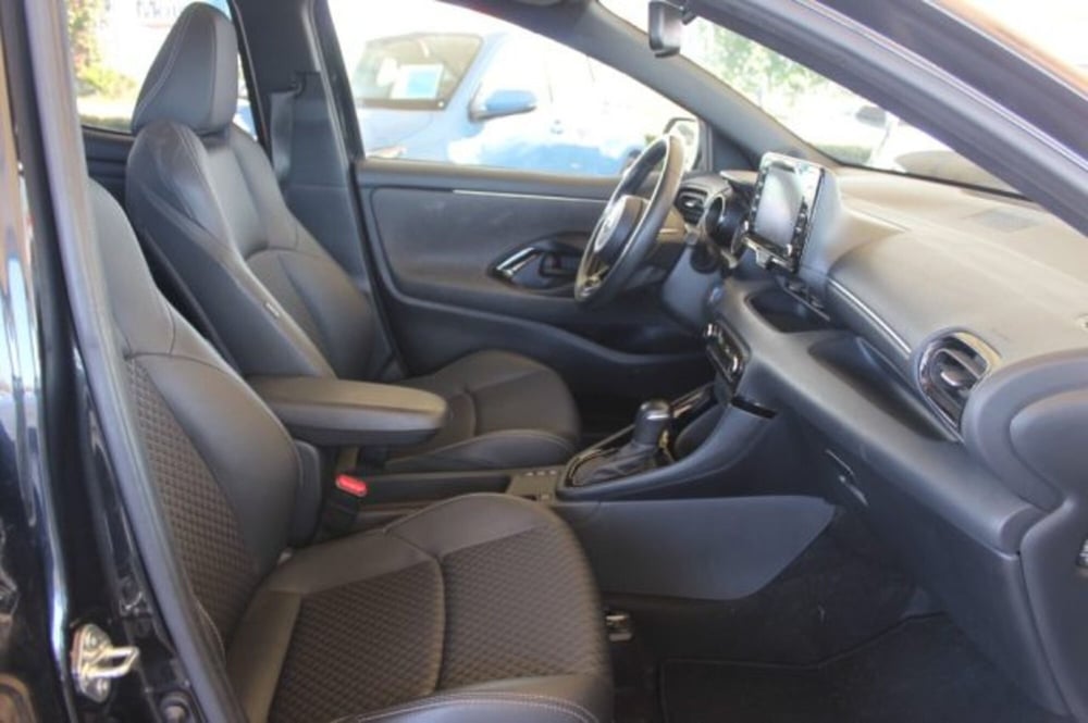 Toyota Yaris Cross usata a Roma (7)