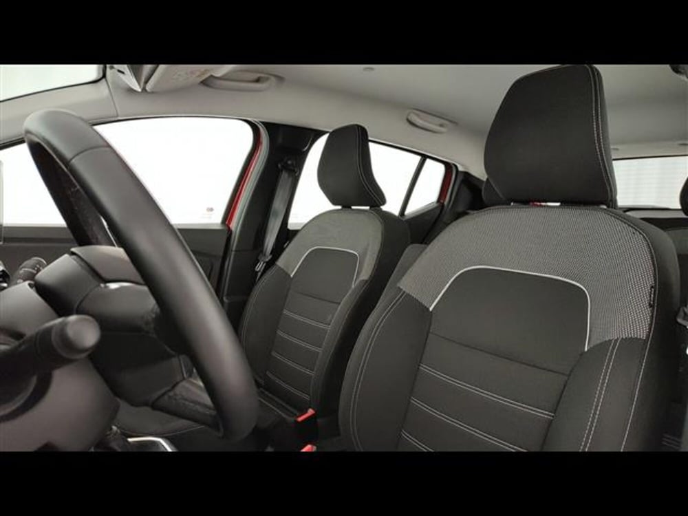 Dacia Sandero usata a Milano (9)