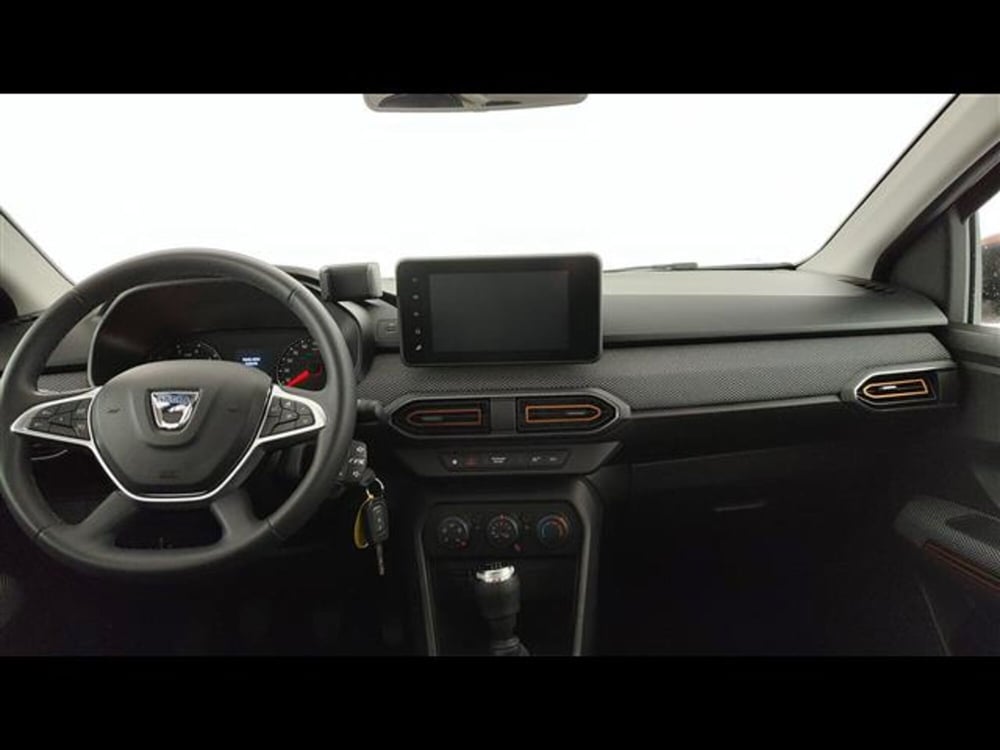 Dacia Sandero usata a Milano (11)