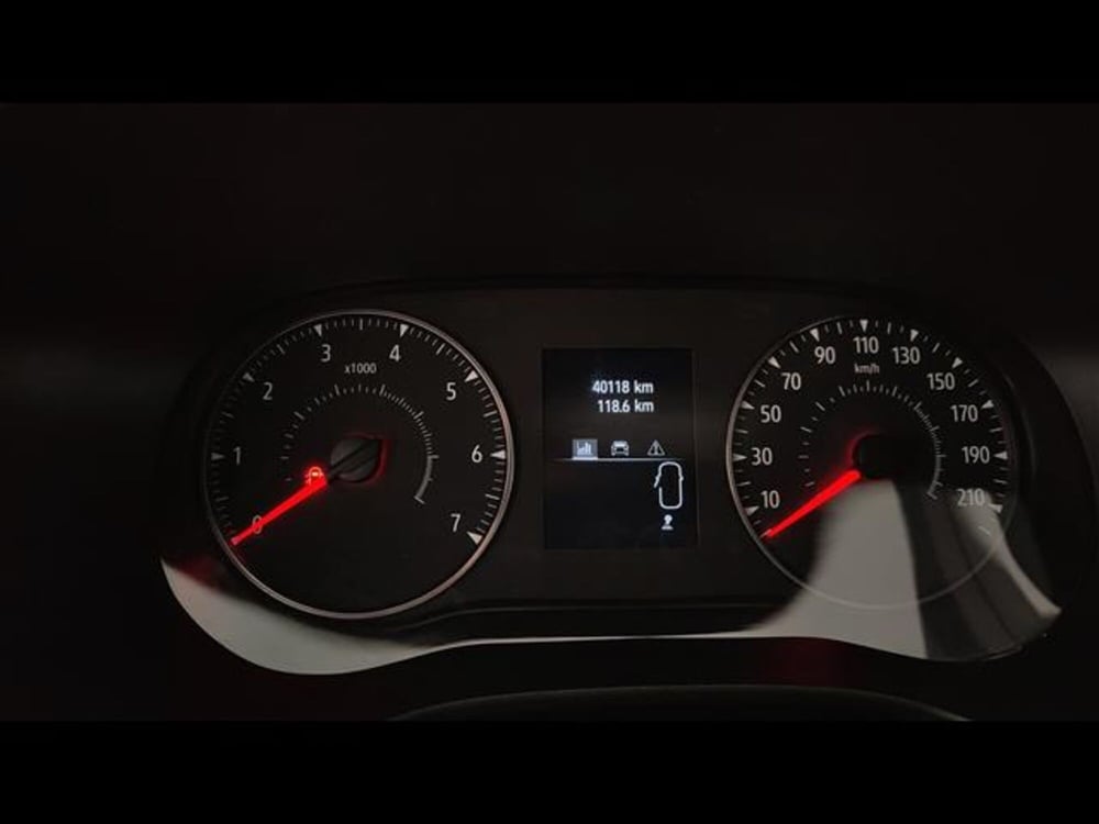 Dacia Sandero usata a Milano (13)