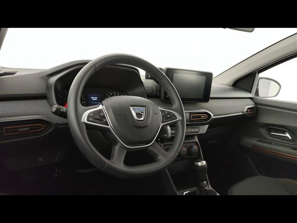 Dacia Sandero usata a Milano (8)