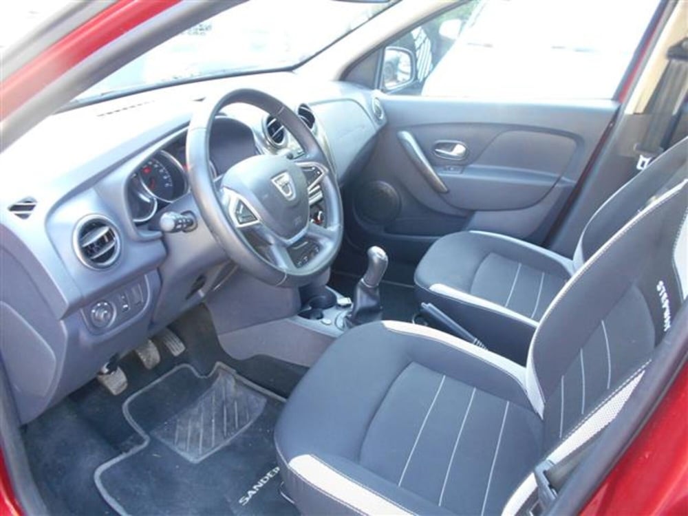 Dacia Sandero usata a Firenze (12)