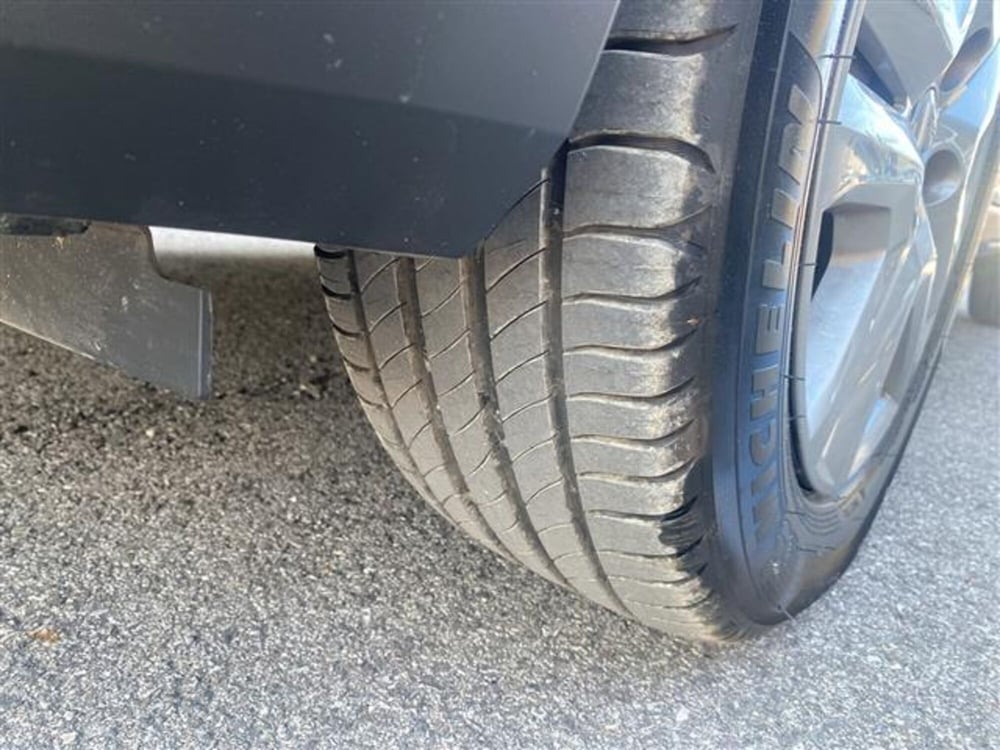 Dacia Sandero usata a Bologna (11)