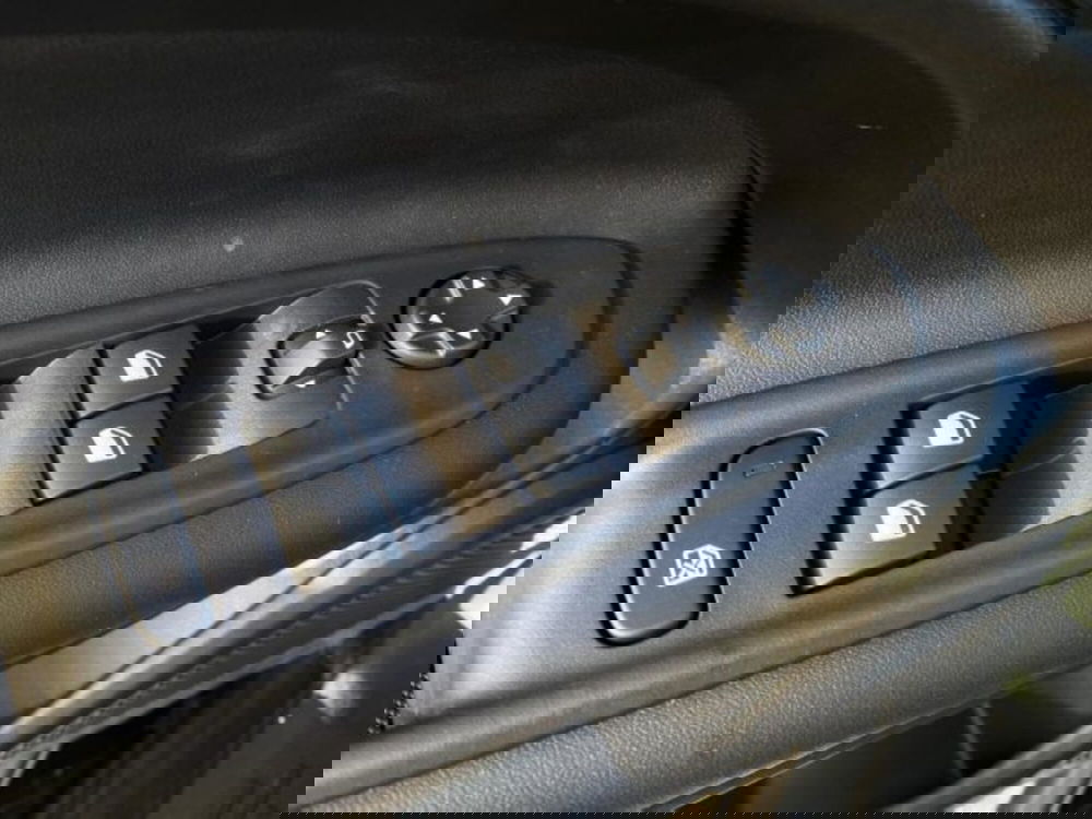 Jeep Avenger nuova a Cuneo (12)