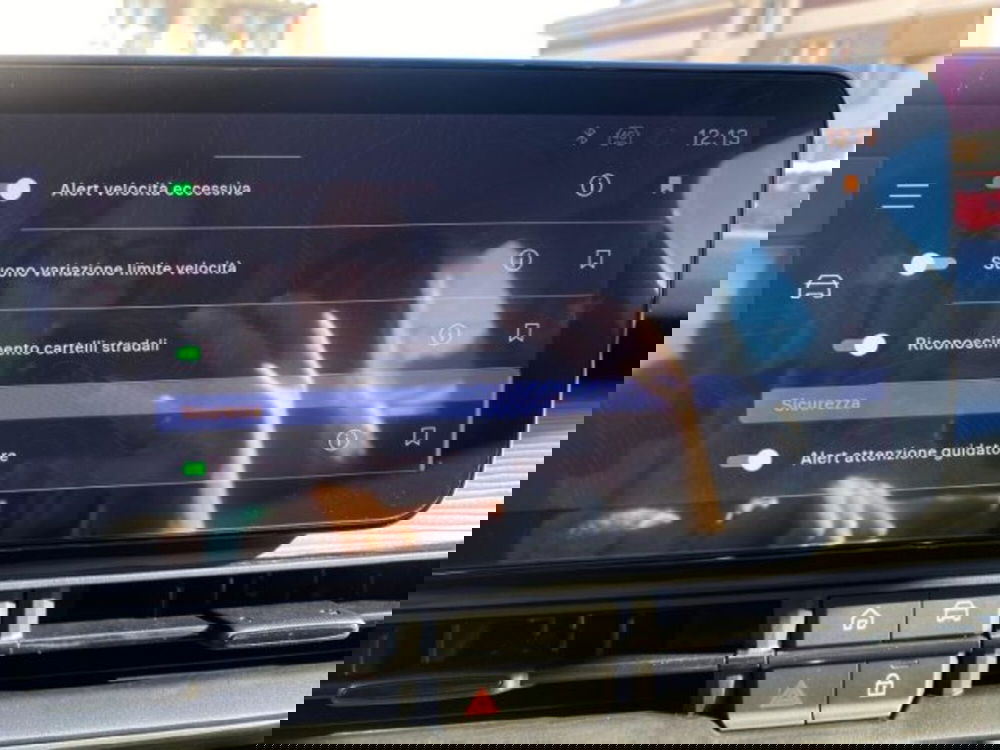 Jeep Avenger nuova a Cuneo (16)