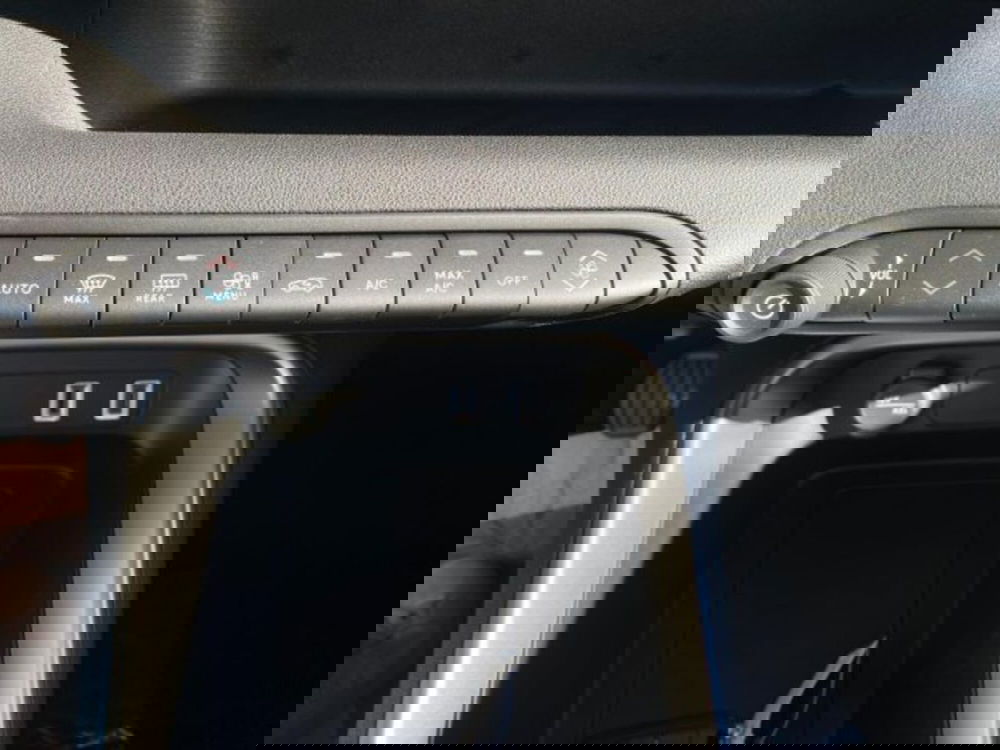 Jeep Avenger nuova a Cuneo (10)