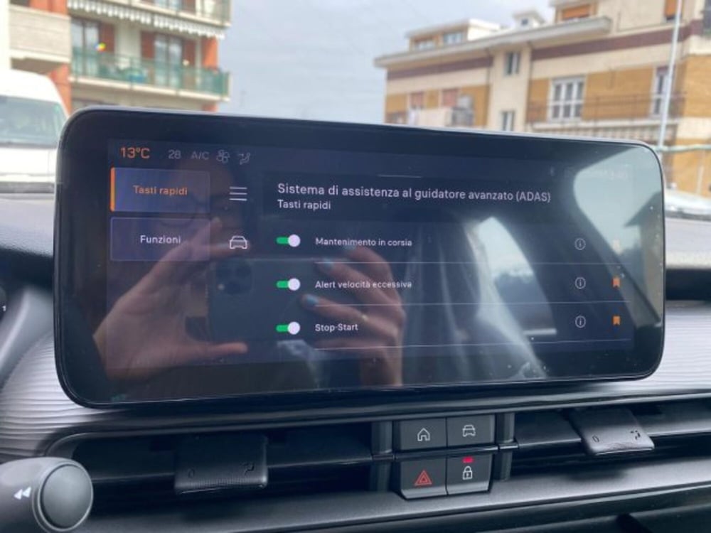 Jeep Avenger nuova a Cuneo (14)