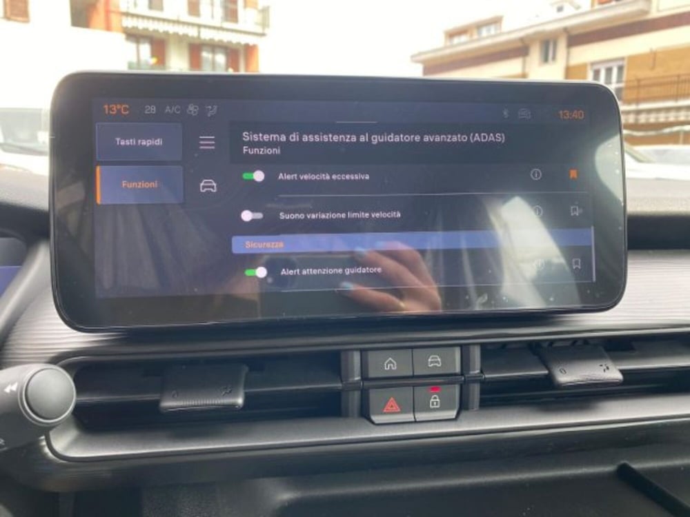 Jeep Avenger nuova a Cuneo (15)