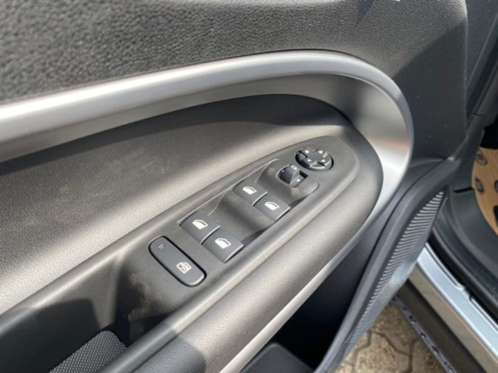 Jeep Avenger nuova a Cuneo (19)