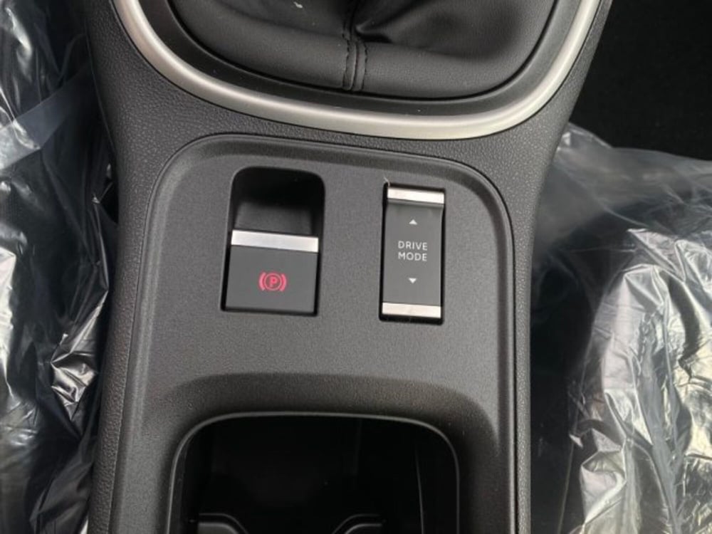 Jeep Avenger nuova a Cuneo (9)