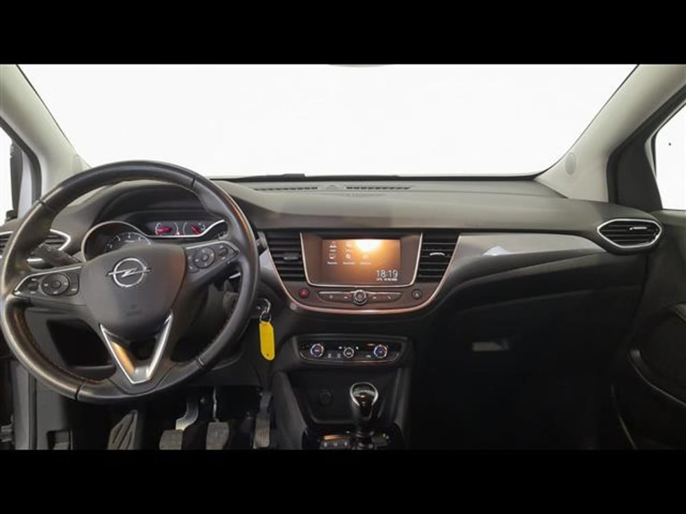 Opel Crossland X usata a Asti (11)