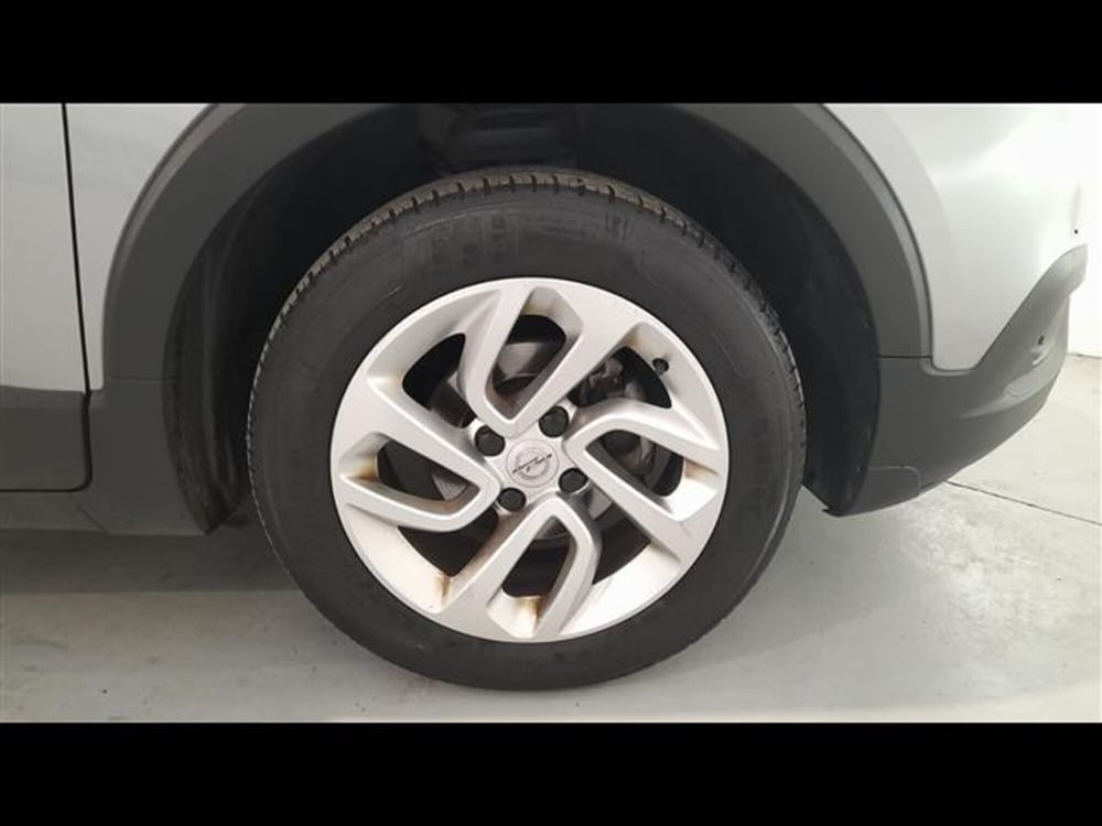 Opel Crossland X usata a Asti (9)