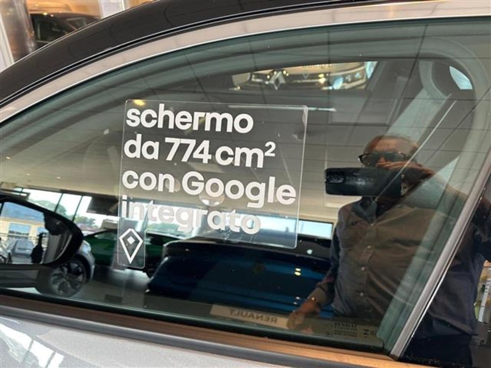 Renault Megane E-Tech Electric nuova a Parma (4)