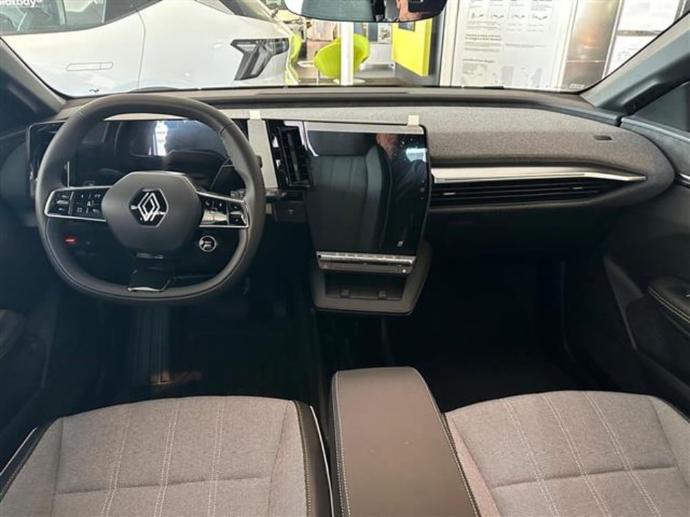 Renault Megane E-Tech Electric nuova a Parma (6)