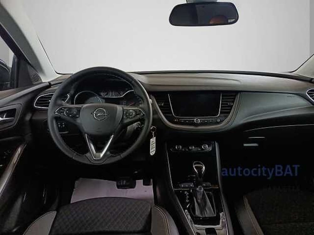 Opel Grandland X usata a Barletta-Andria-Trani (11)