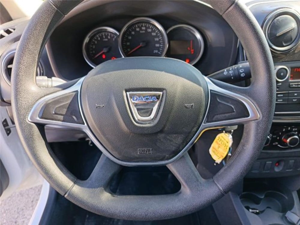 Dacia Sandero usata a Bari (14)