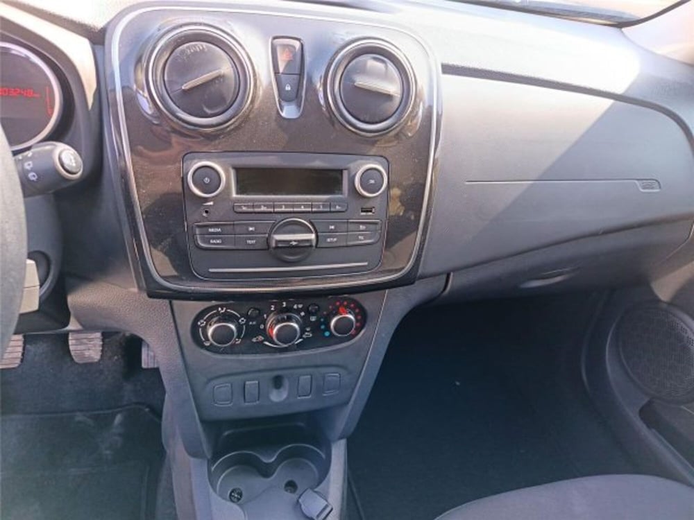 Dacia Sandero usata a Bari (16)