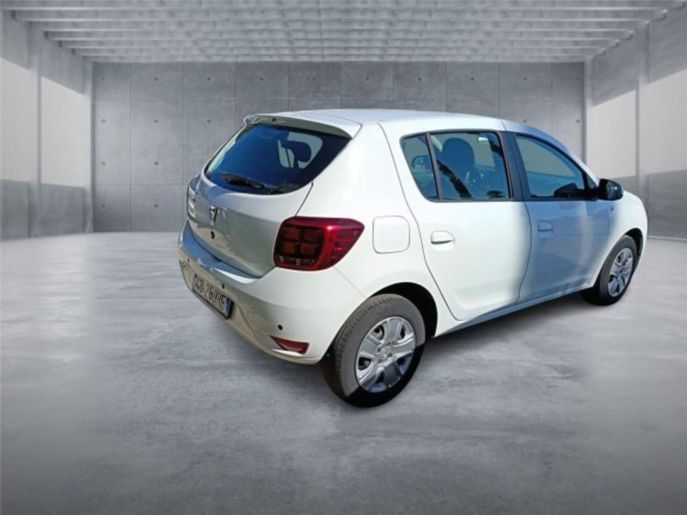 Dacia Sandero usata a Bari (5)