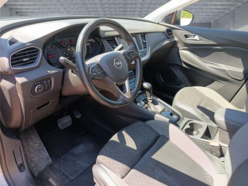 Opel Grandland usata a Bari (10)