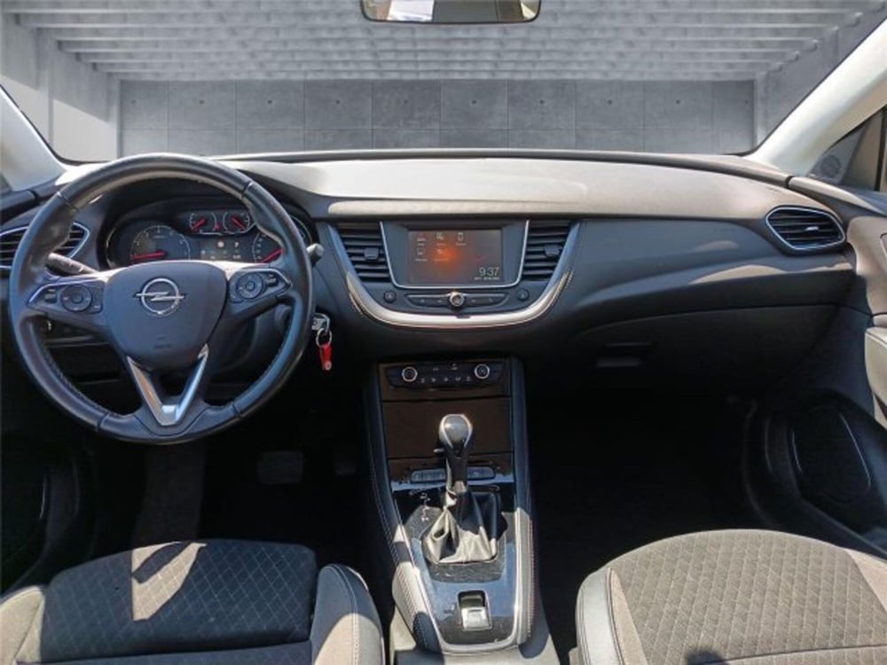 Opel Grandland usata a Bari (13)