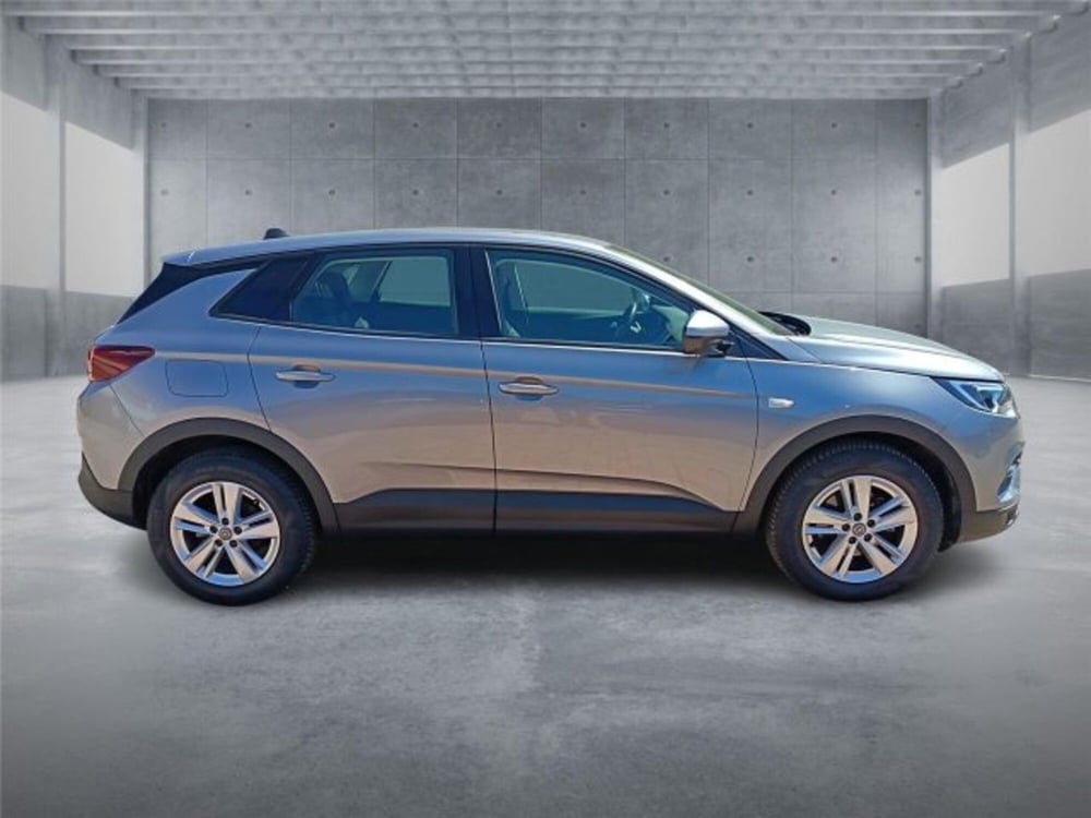 Opel Grandland usata a Bari (7)
