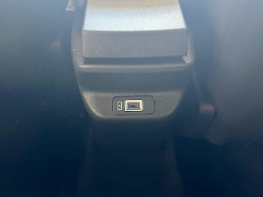 Jeep Avenger nuova a Trapani (11)