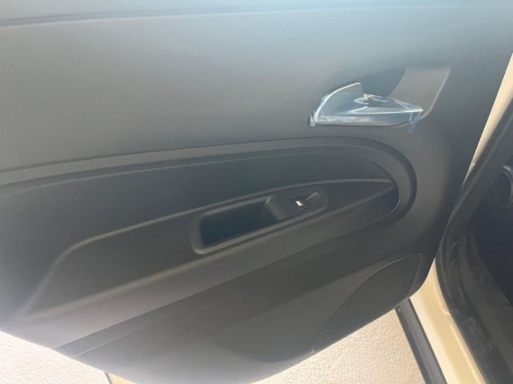 Jeep Avenger nuova a Trapani (13)
