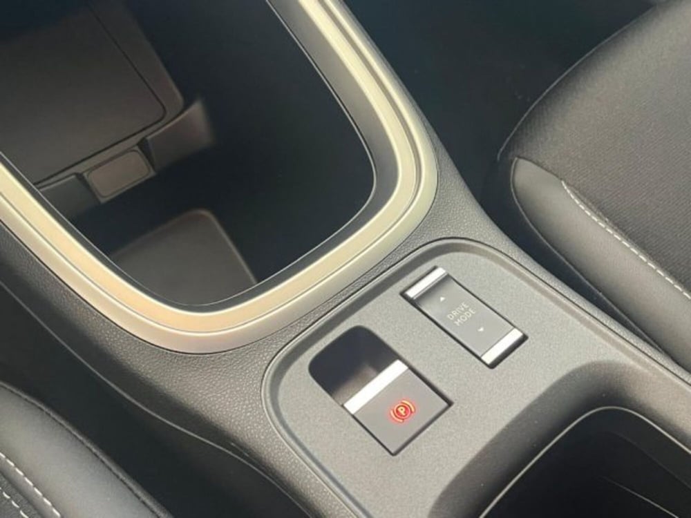 Jeep Avenger nuova a Trapani (14)