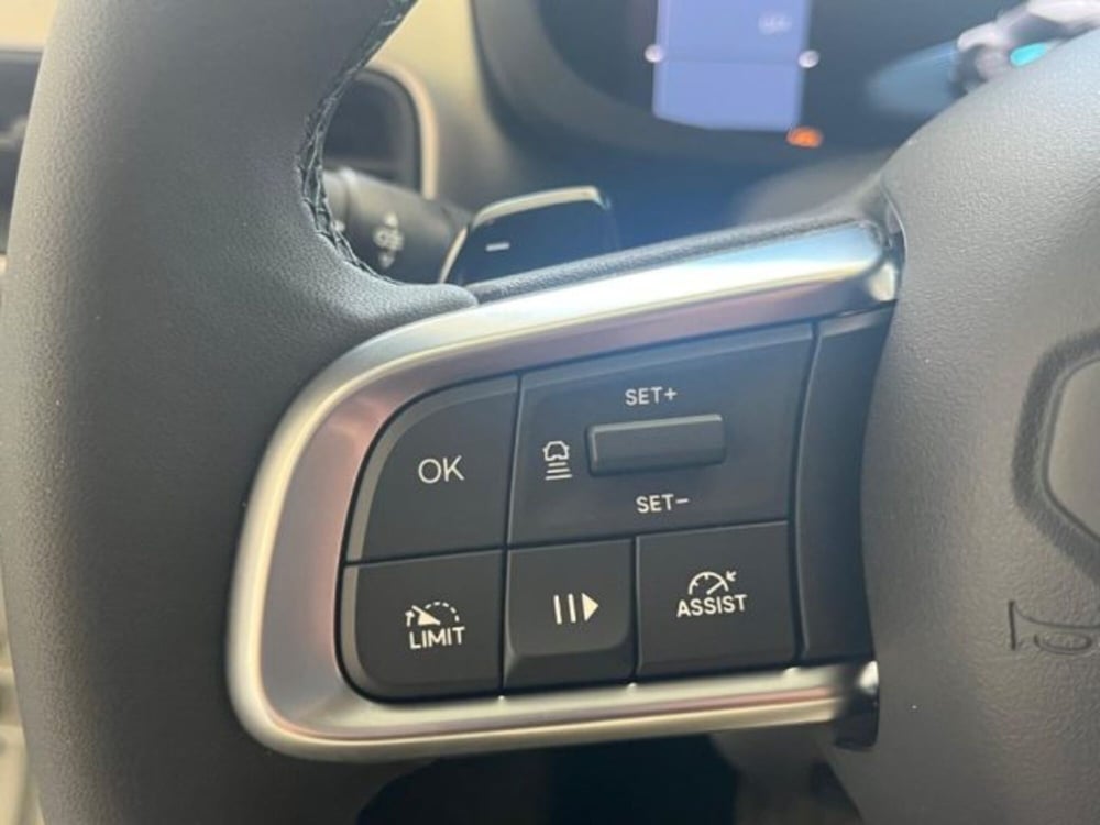 Jeep Avenger nuova a Trapani (19)