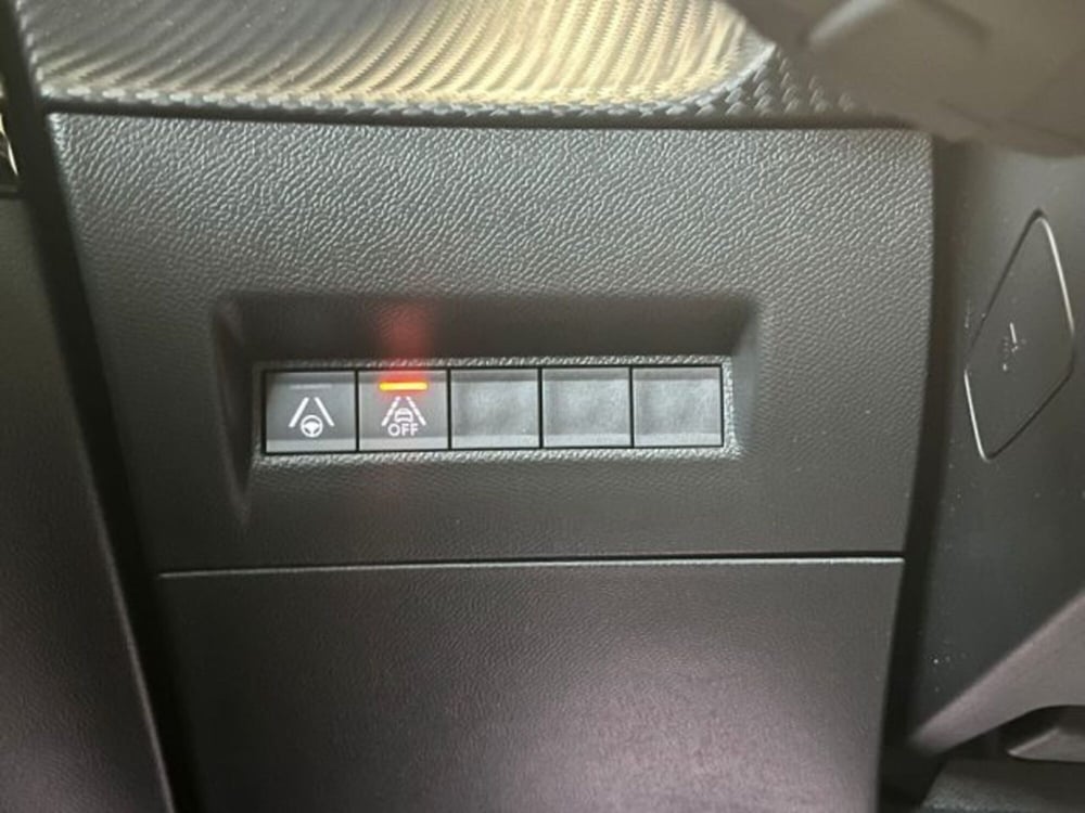 Peugeot 208 usata a Trapani (9)