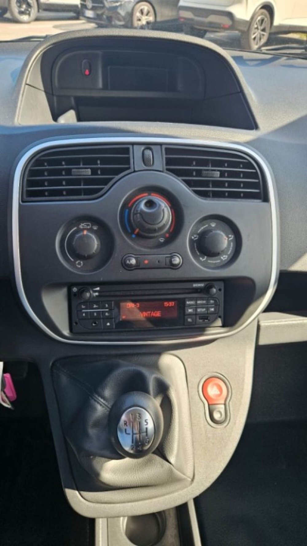 Nissan NV250 usata a Lucca (11)