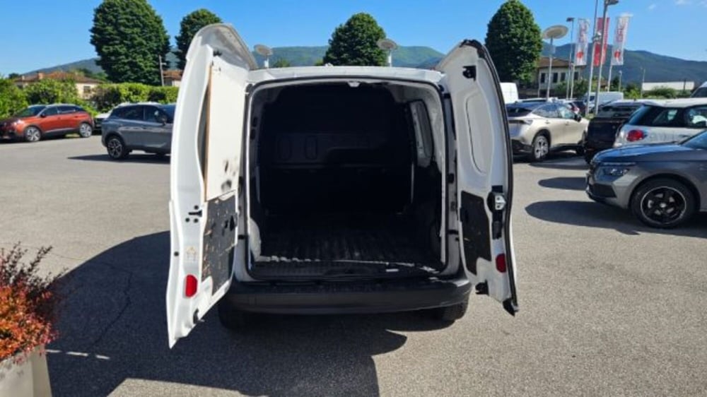 Nissan NV250 usata a Lucca (7)