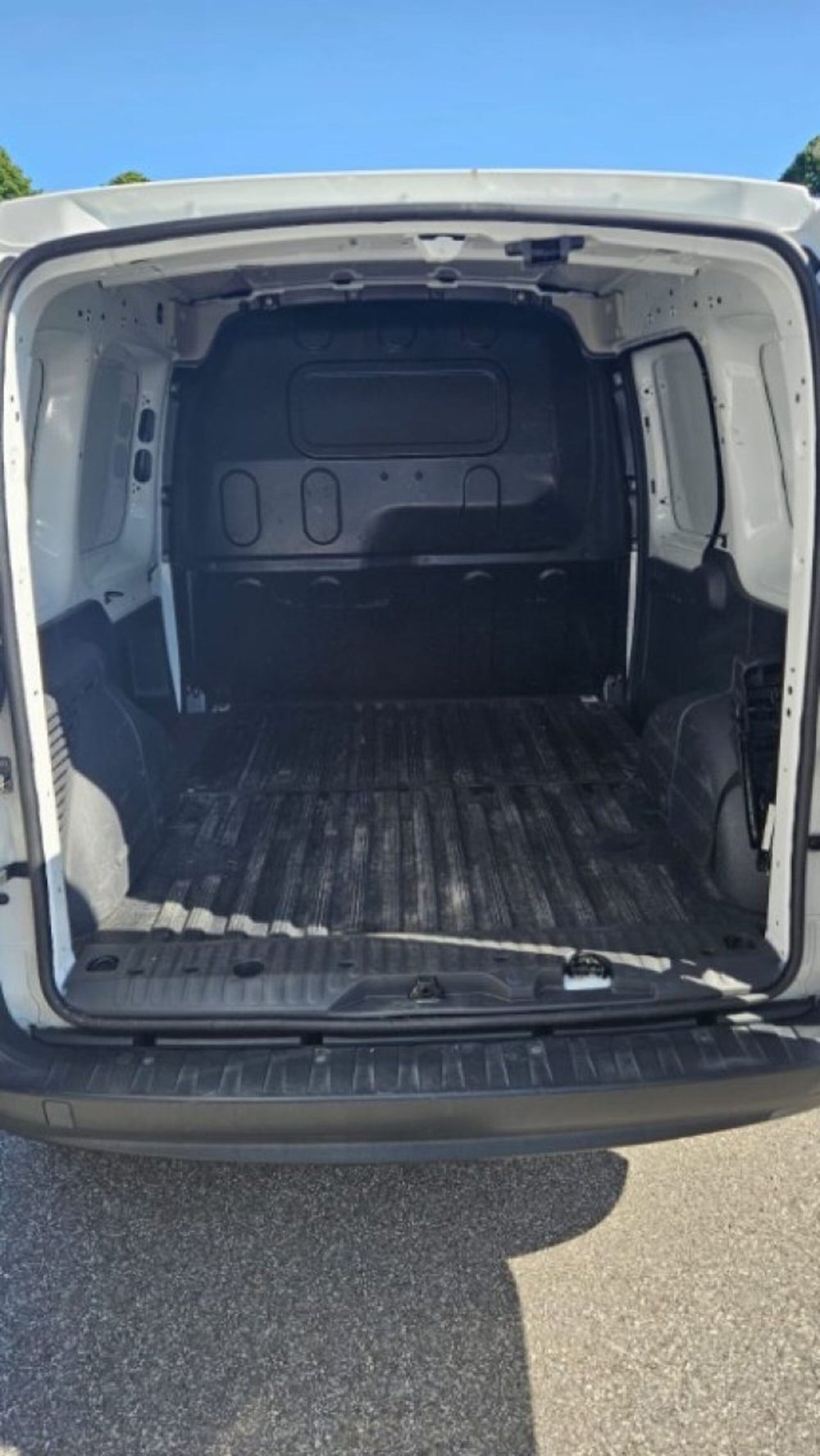 Nissan NV250 usata a Lucca (8)