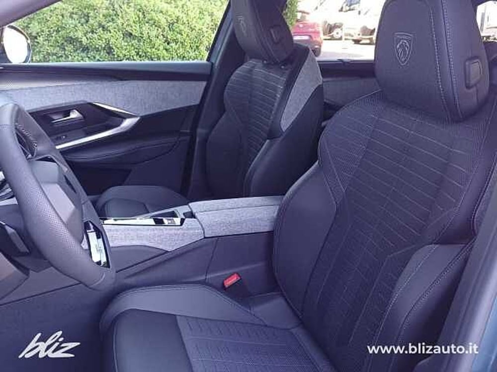 Peugeot 5008 nuova a Udine (11)