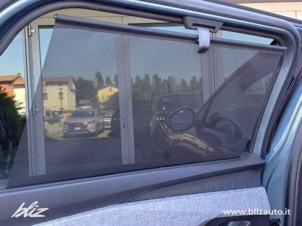 Peugeot 5008 nuova a Udine (17)